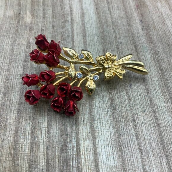 Roses Dozen Vintage Red Gold Tone Rhinestone Brooch Pin - Picture 5 of 7
